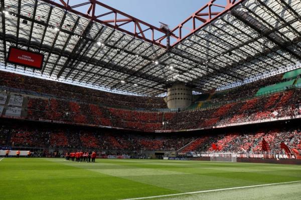 米兰对阵莱切吸引71576名观众来到现场观赛，门票收入超200万欧